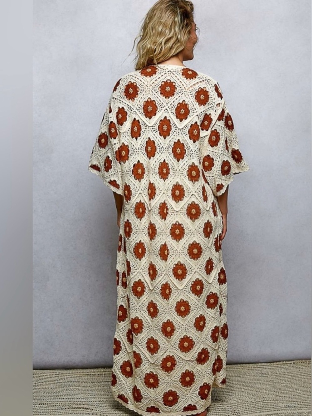 POL Cream Crochet Floral Duster with Rust Flowers - Picture 2 of 3